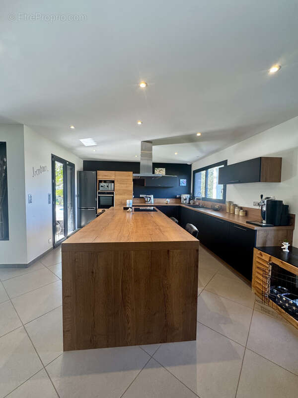 Maison à VERNEUIL-SUR-VIENNE