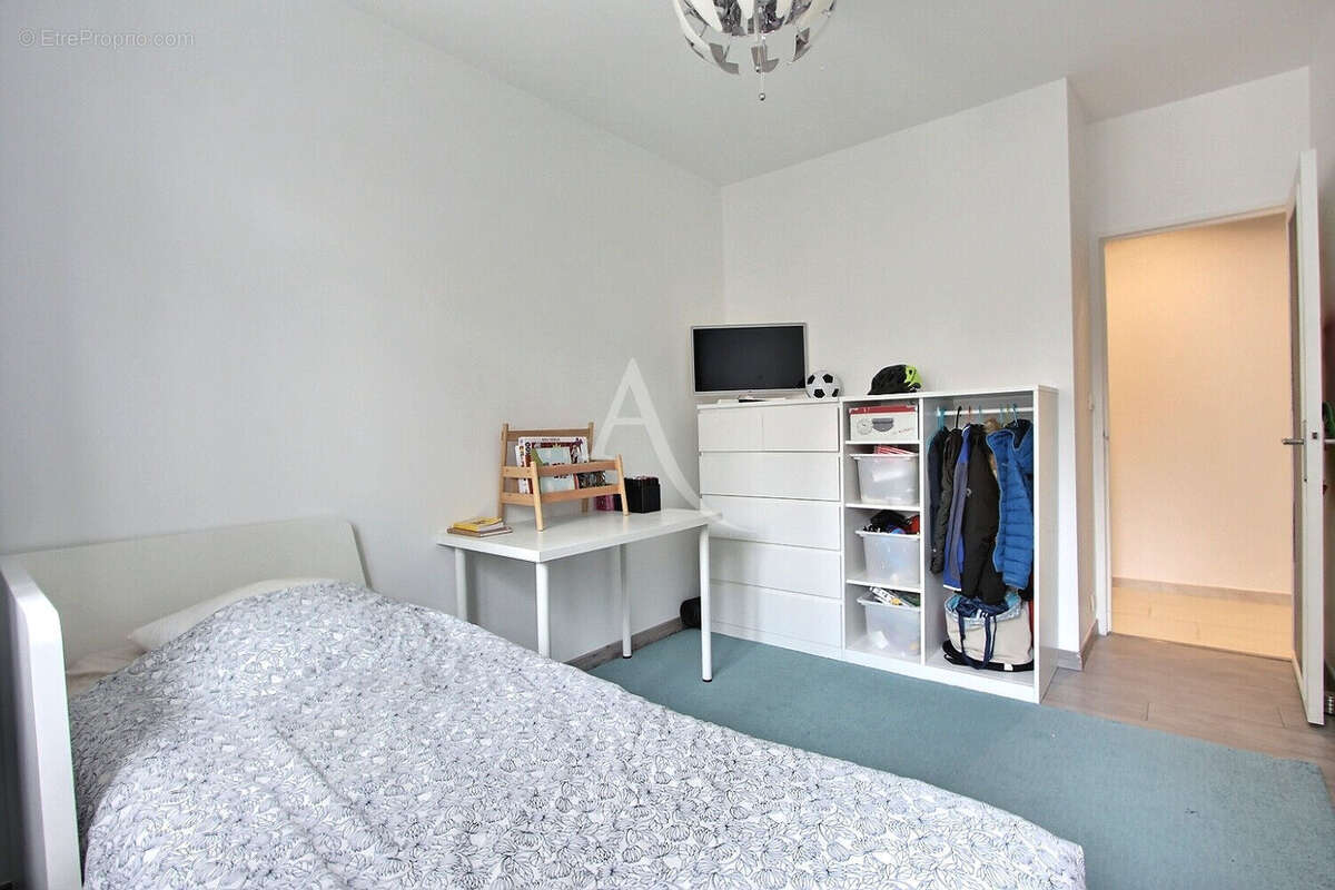 Appartement à VILLENEUVE-LA-GARENNE