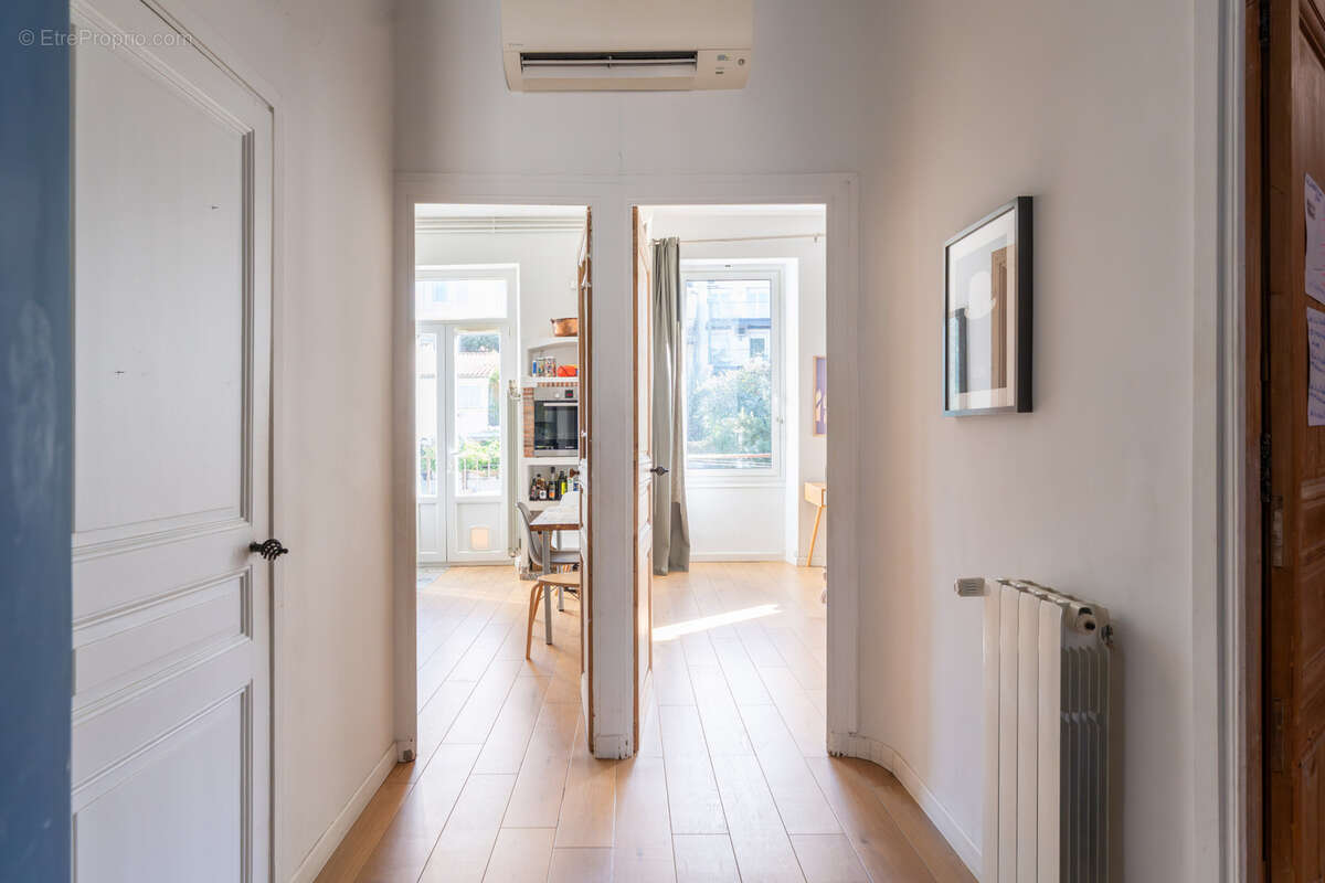 Appartement à MARSEILLE-6E