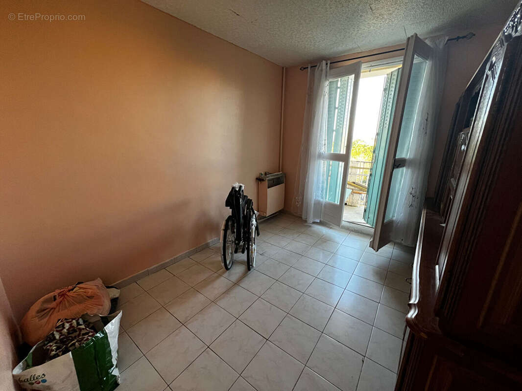 Appartement à SORGUES