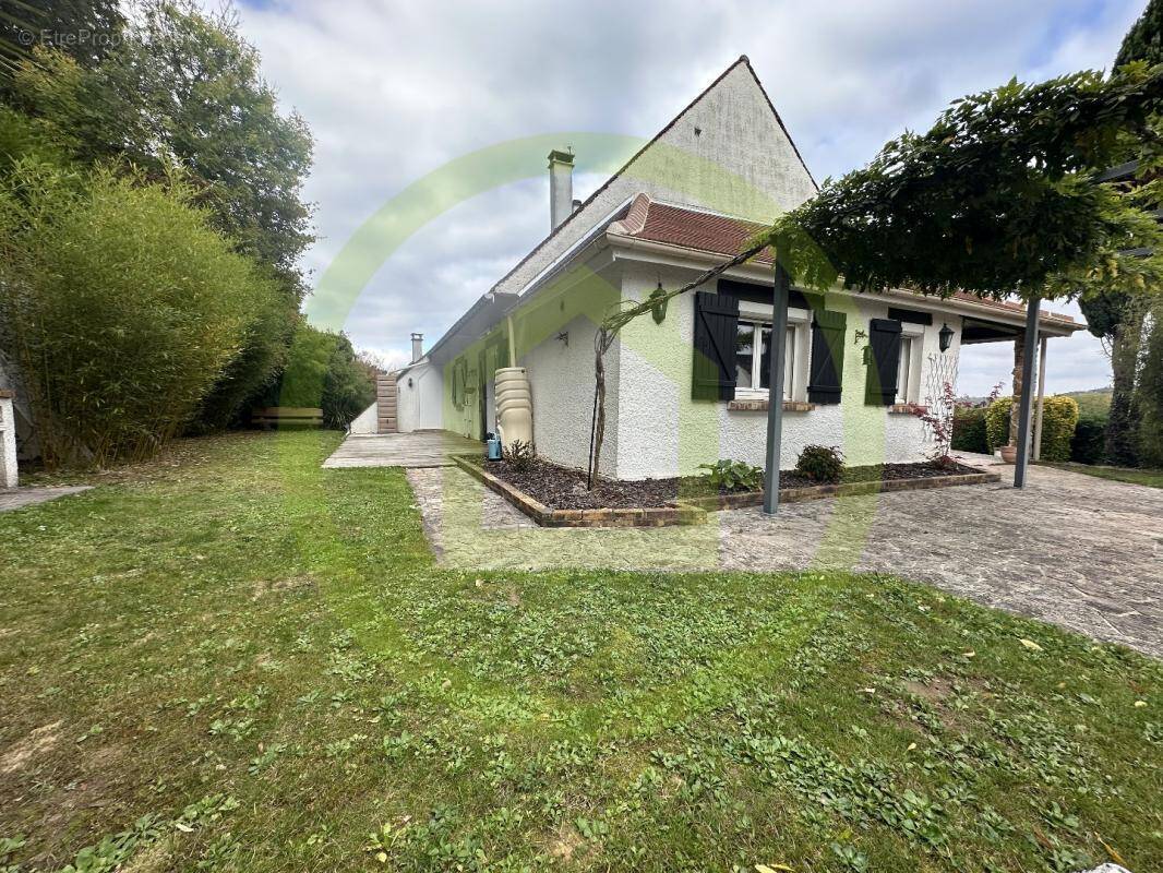 Maison à CIRES-LES-MELLO