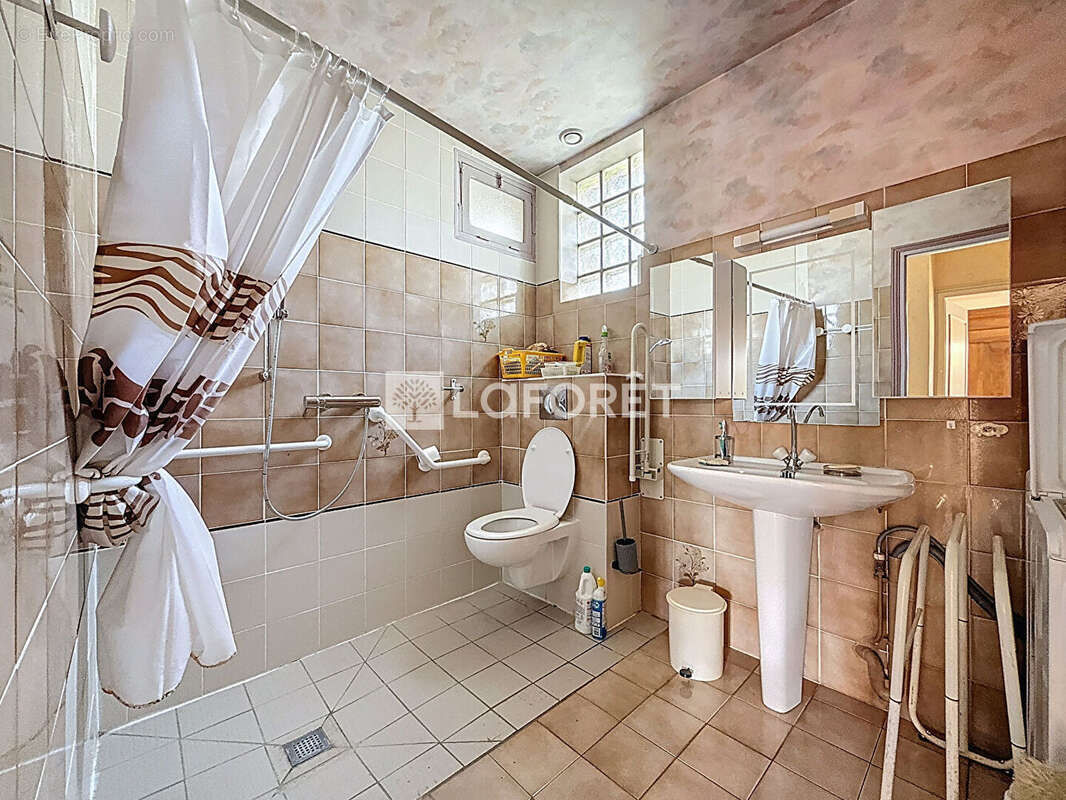 Maison 3 Ch Centre Ville Doué la fontaine - photo 10