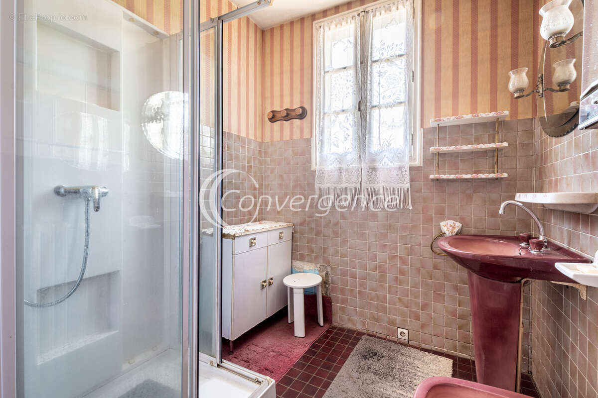 Maison de 150 m2 avec atelier de 185 m2 - photo 10
