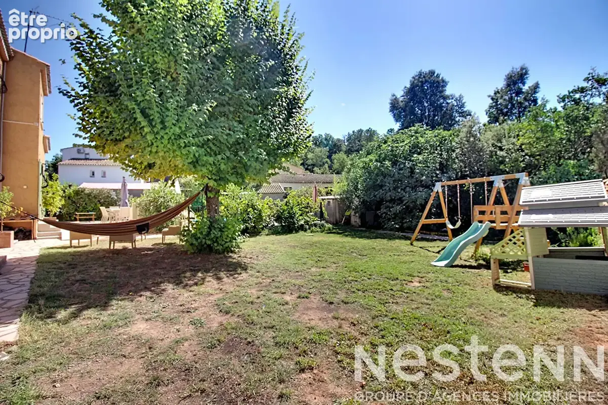 A VENDRE - Maison Vidauban 122 M² , 4 chambres, piscine, grand garage . - photo 17