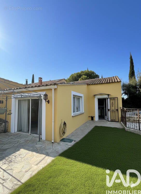 Photo 1 - Maison à VELAUX