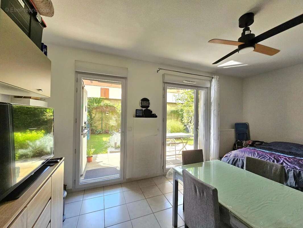 Appartement à DECINES-CHARPIEU