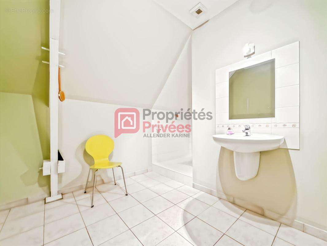 Maison Fontaine La Gaillarde 4 pièce(s) 120 m2 - photo 9