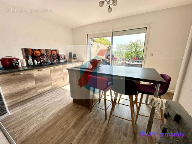 Agréable maison 4 chambres avec grand garage et beau jardin - photo 2