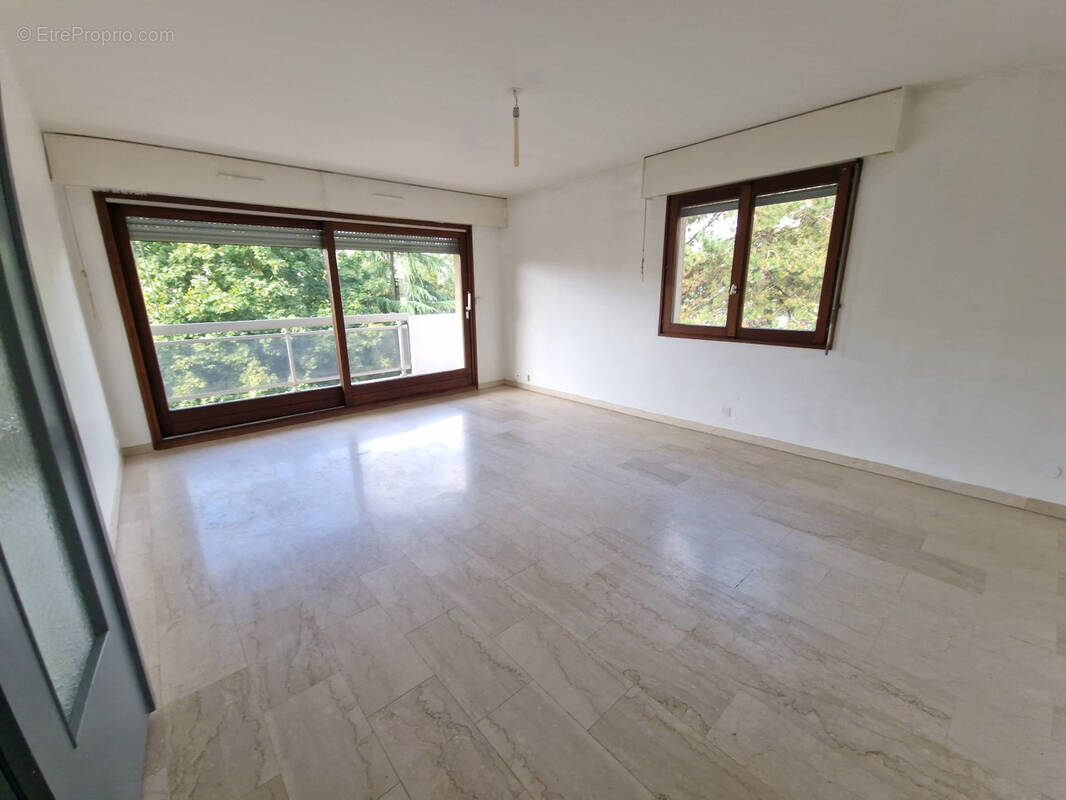 Appartement à FERNEY-VOLTAIRE