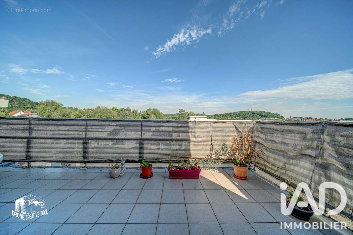 Photo 3 - Appartement à AUDUN-LE-TICHE
