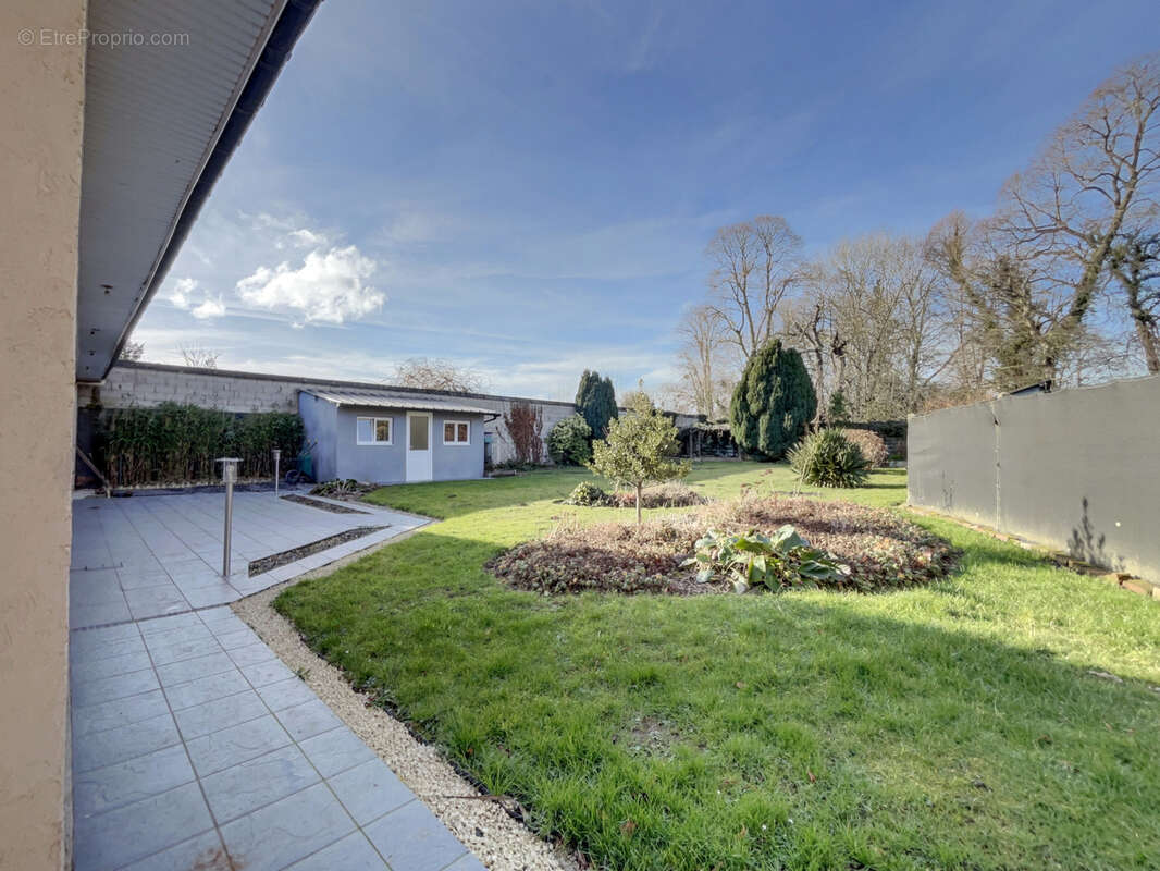 Maison à TOURS-EN-VIMEU