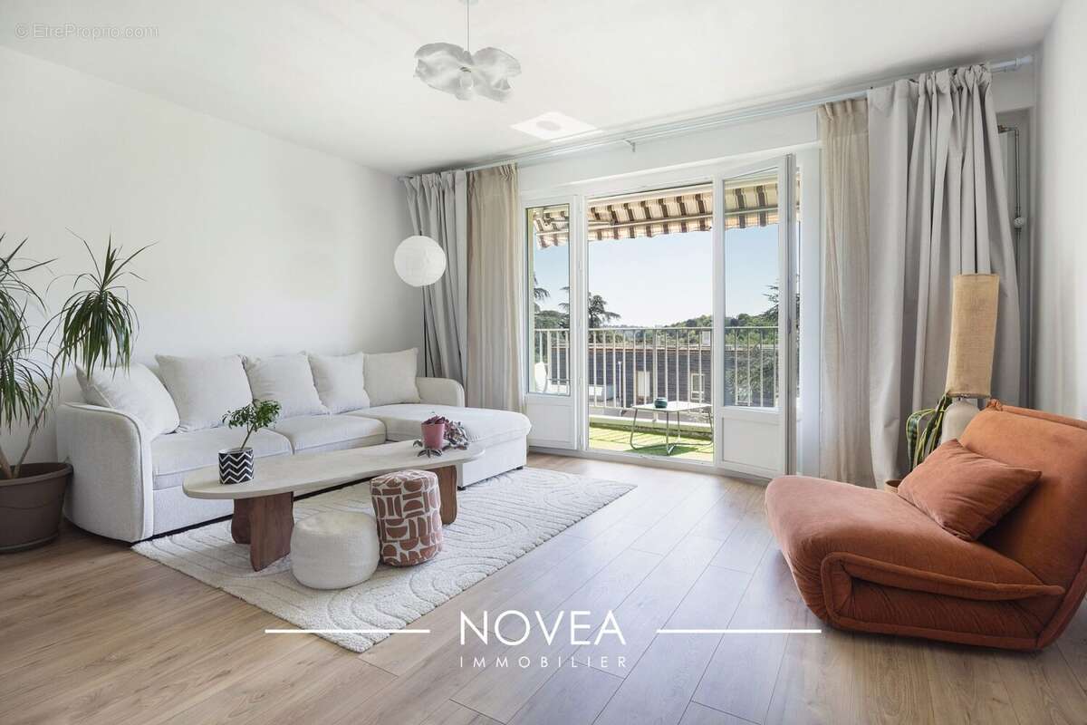 Appartement à FONTAINES-SUR-SAONE