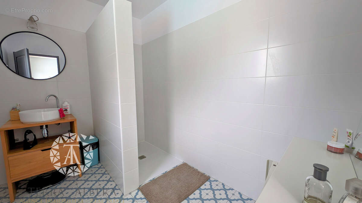 Maison à LAROQUE-DES-ALBERES