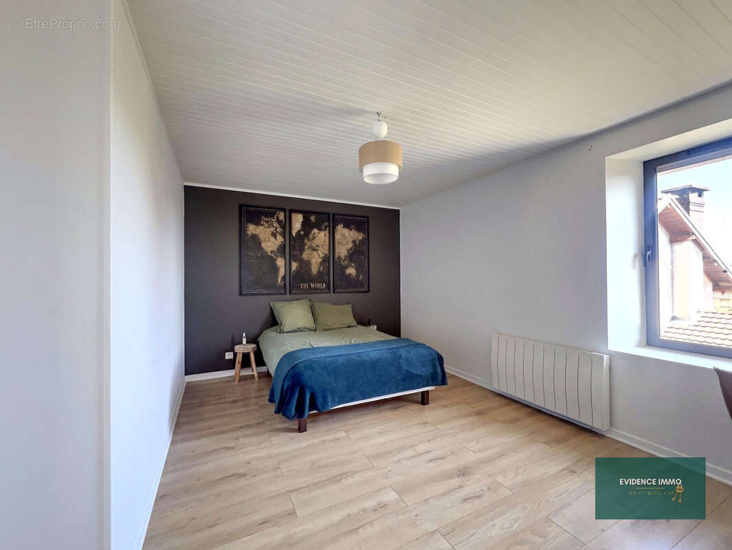 Maison à LA TOUR-DU-PIN