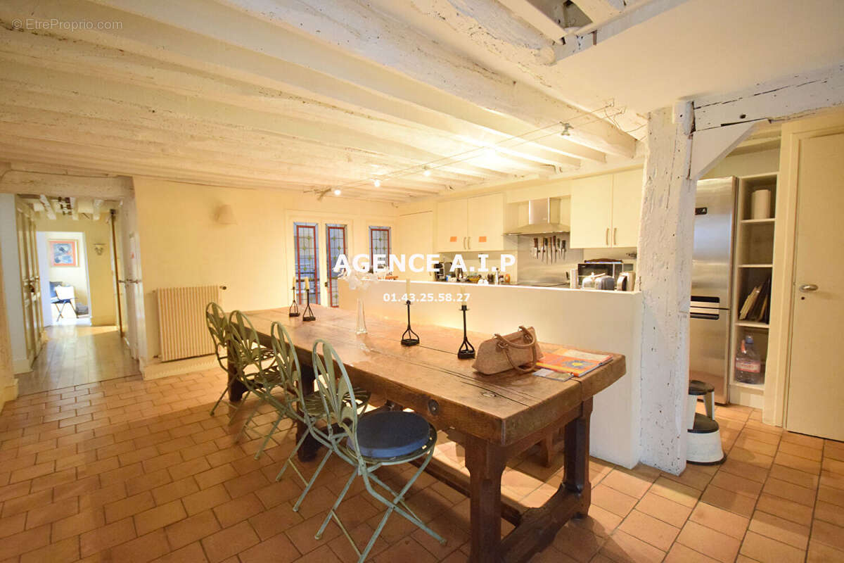 Appartement à PARIS-2E