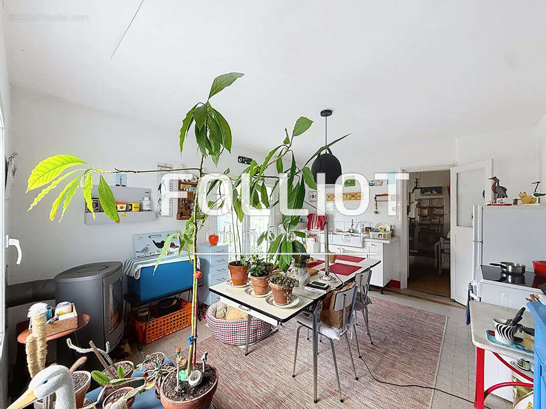 Maison à SAINT-PAIR-SUR-MER