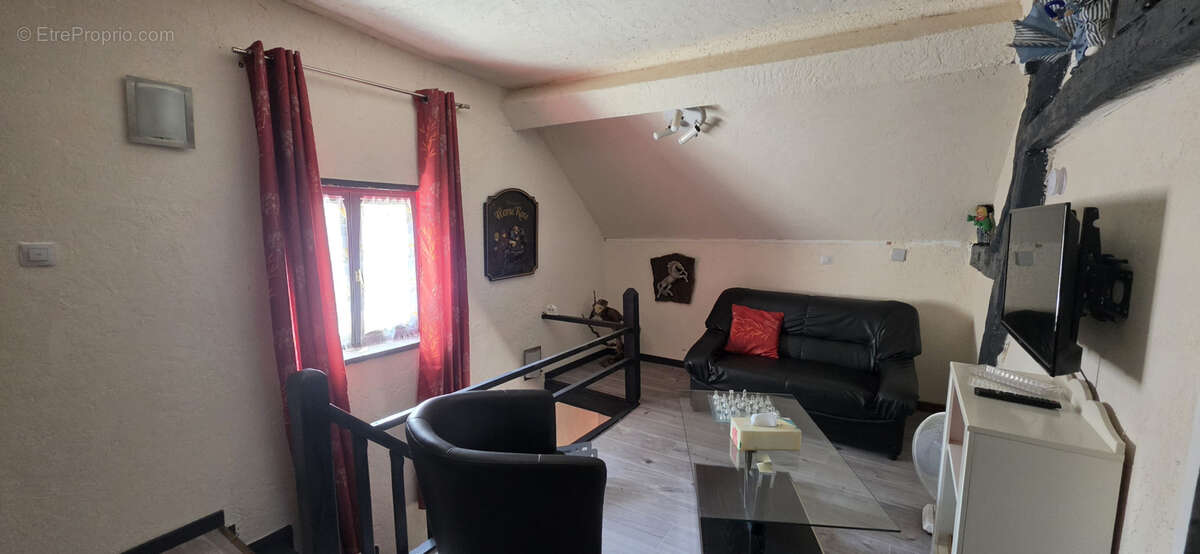 Maison à COLMERY