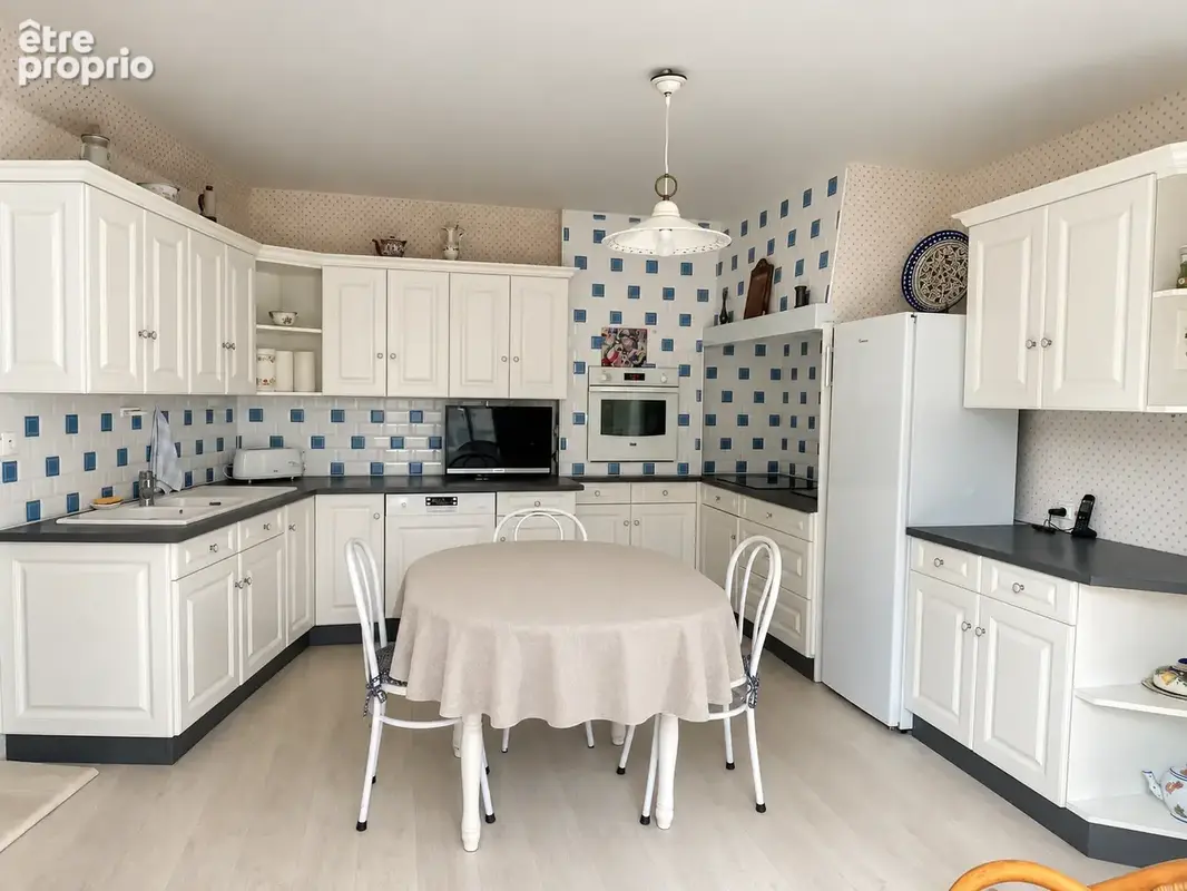 Maison de caractere en pierre - bourg mirebeau - photo 6