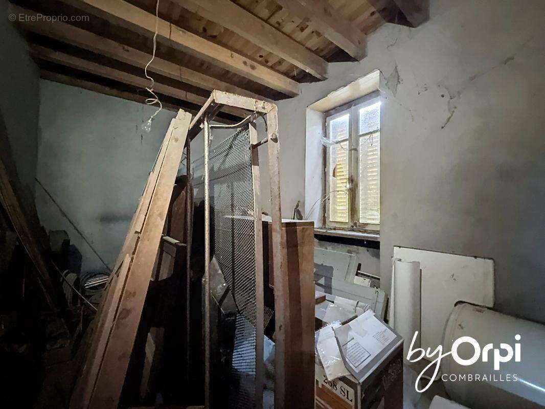 Maison à LOUROUX-DE-BOUBLE