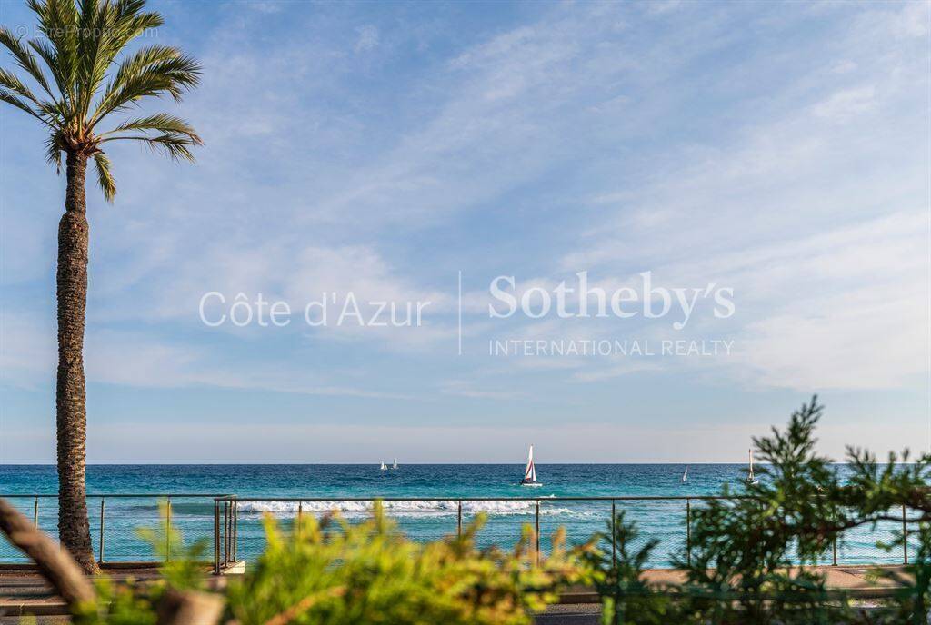Appartement à ROQUEBRUNE-CAP-MARTIN