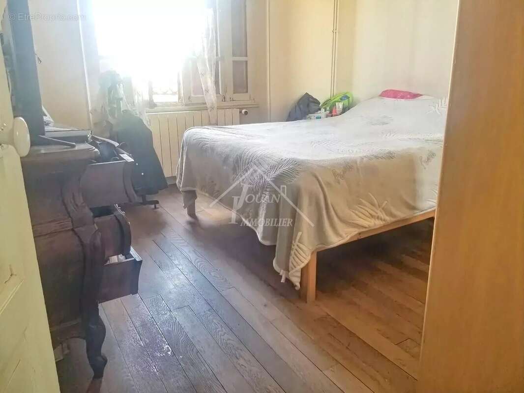 Maison à COSNE-D&#039;ALLIER