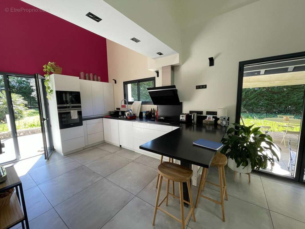 Photo 5 - Maison à CHALLES-LES-EAUX