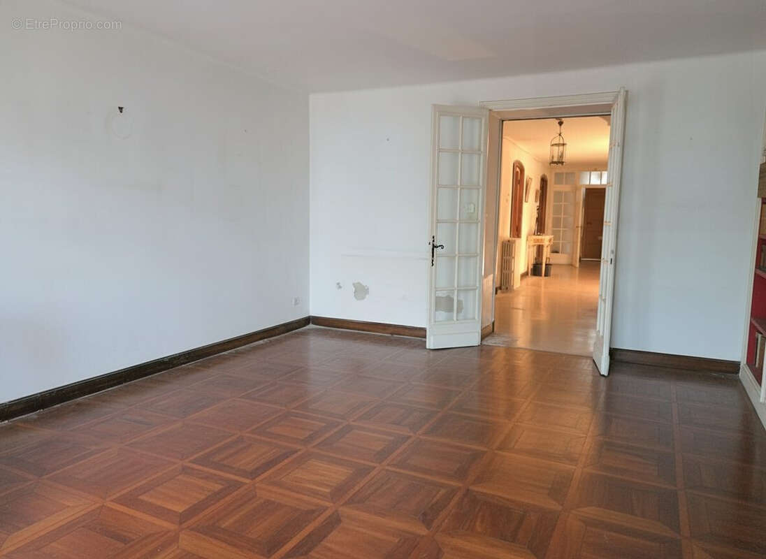 Maison 388 m² à Sollies-Pont  - photo 6