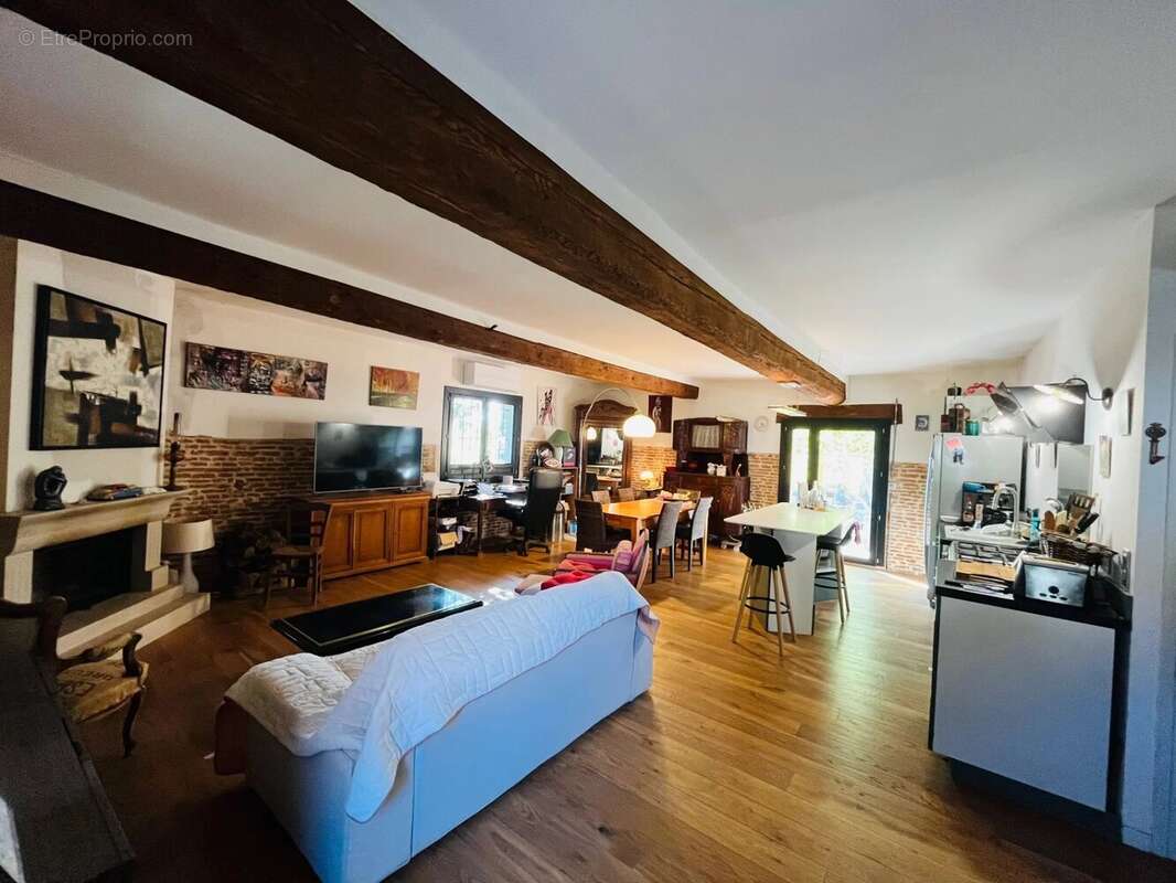 Appartement à BAZIEGE