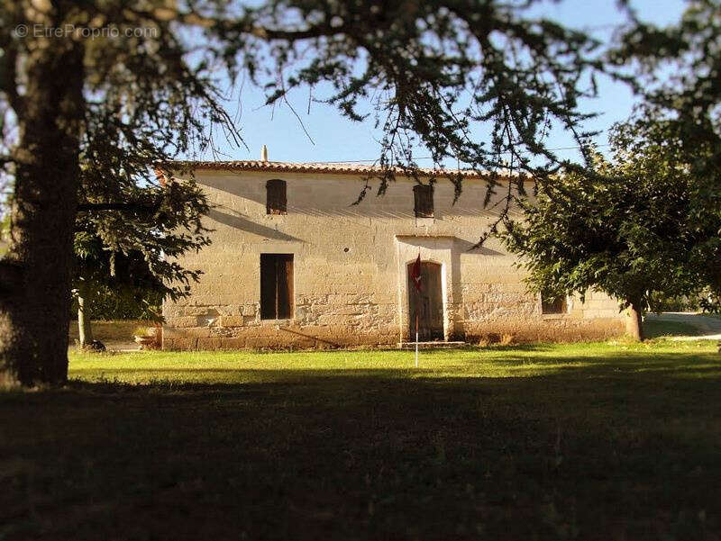 Maison à SAINT-EMILION