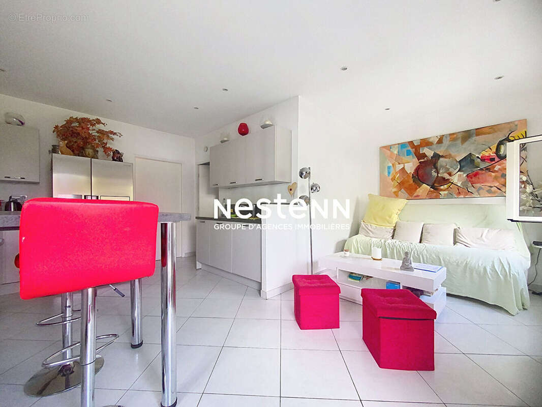 Appartement à VALLAURIS