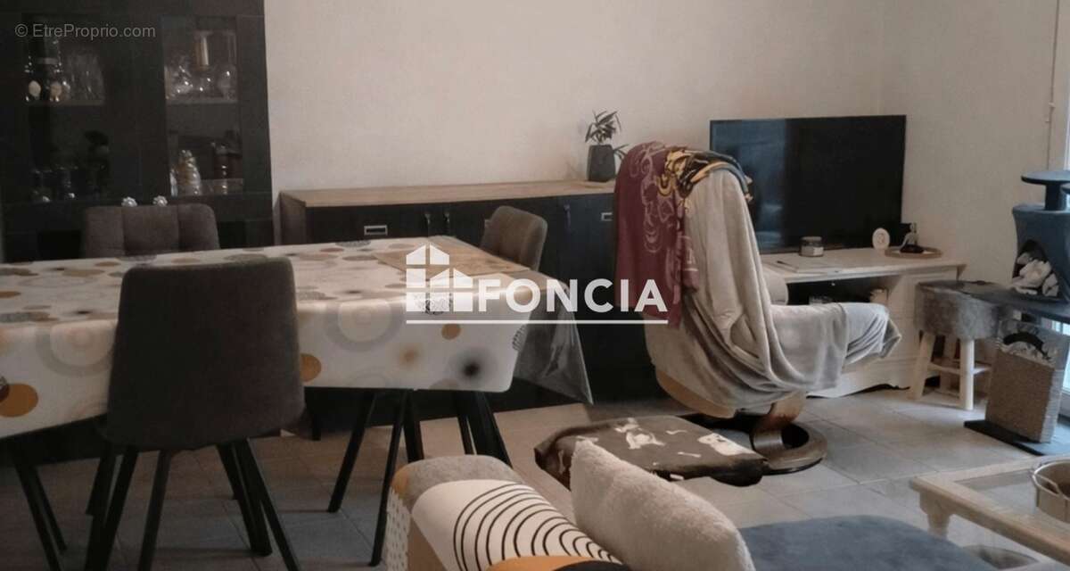 Appartement à SAINT-ASTIER