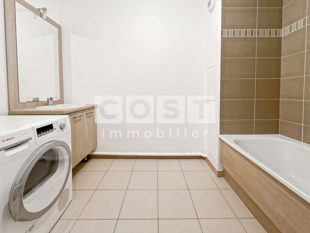 Appartement à GENNEVILLIERS