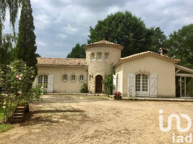 Photo 1 - Maison à MENESPLET