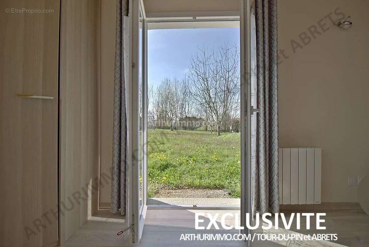 Maison à LA TOUR-DU-PIN