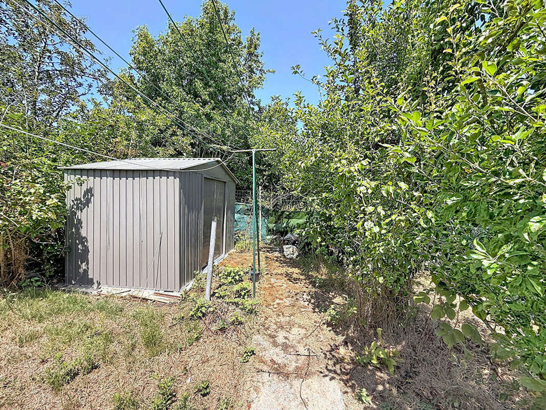 Grande maison familiale à Hénanbihen. - photo 17