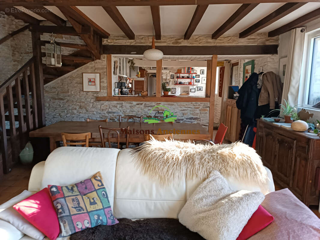 Maison à SAINT-PAUL-DU-VERNAY