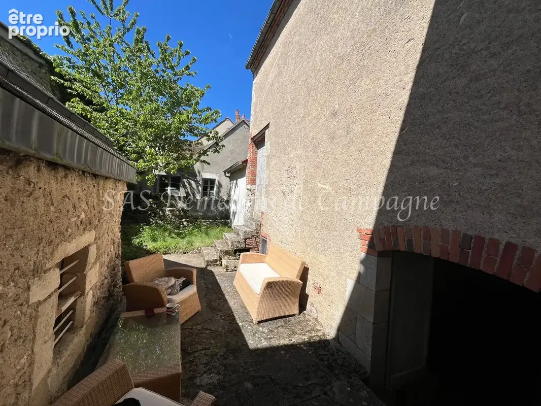 Sancerre piton   maison de charme avec jardin, terrasse et caves voûtées - photo 2