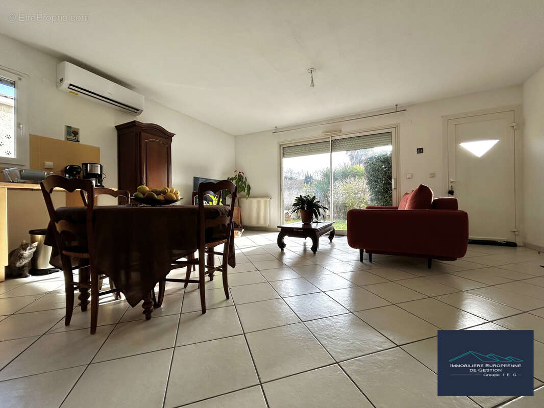 Appartement à SAINT-ESTEVE