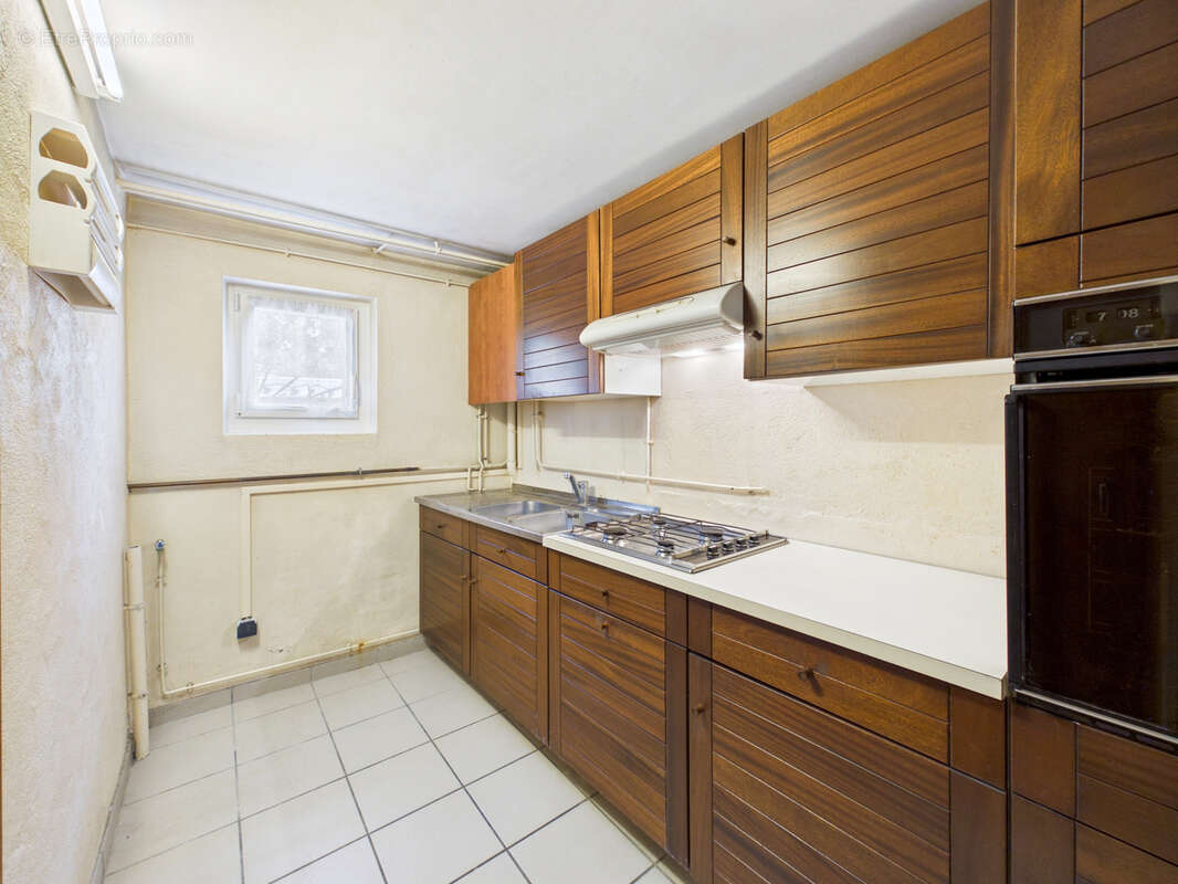 EMPLACEMENT IDEAL pour cette Grande maison située au centre du village d'AUGNY - photo 16