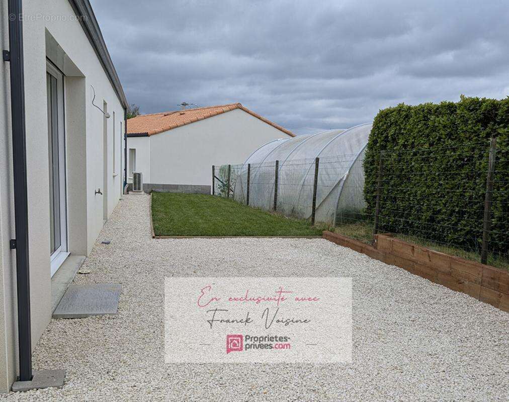 A VENDRE en Exclusivité à Saint Mars la Réorthe, Maison de 88 m2 env avec 3 chambres sur une parcelle de 314 m2 env - photo 8