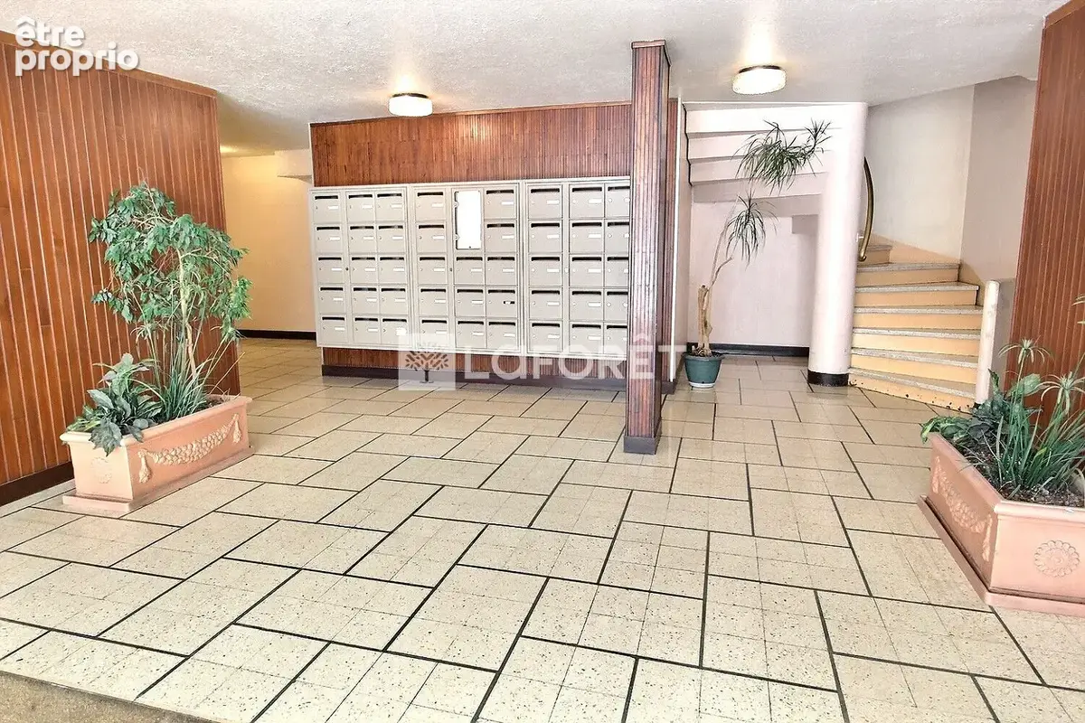 Appartement Villeneuve La Garenne 4 pièce(s) 75 m2 - photo 10