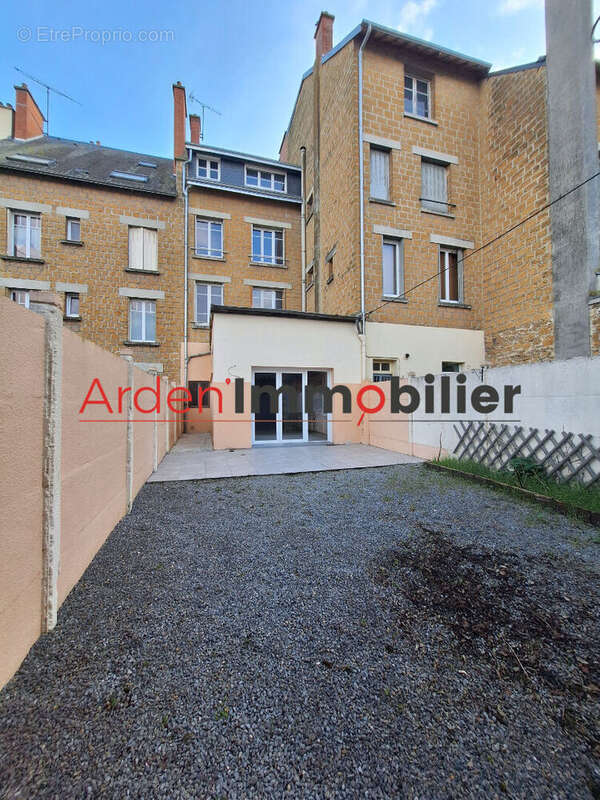 Maison à VOUZIERS