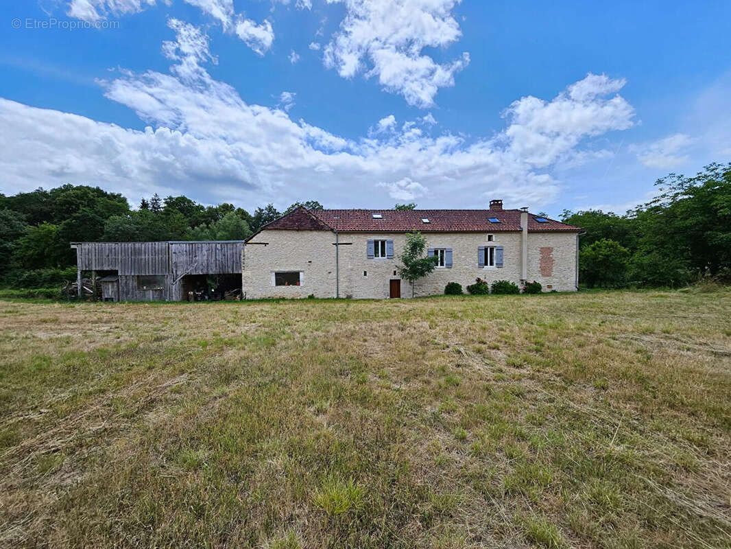 Maison à CUBJAC