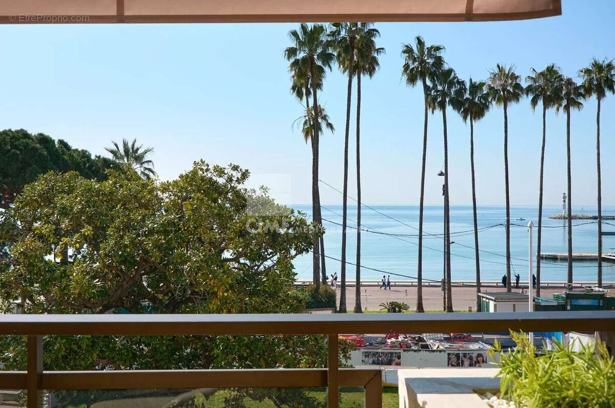 Appartement à CANNES