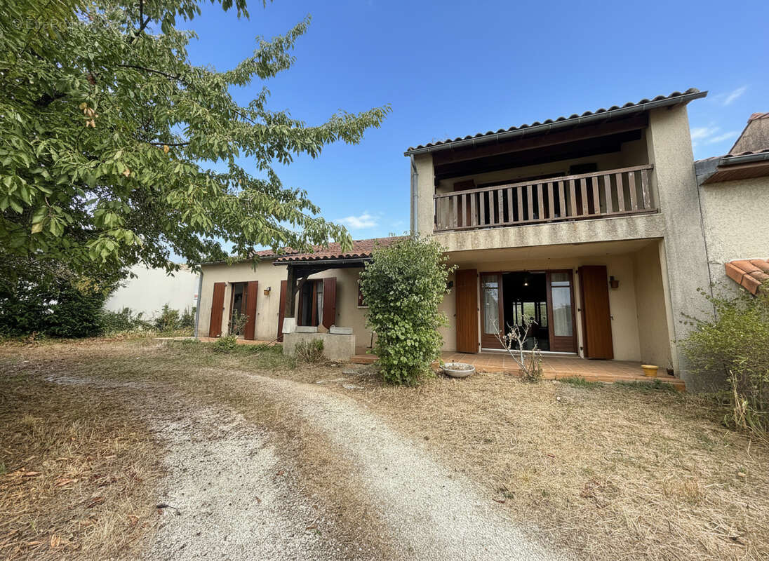 Maison à SAINT-YRIEIX-SUR-CHARENTE