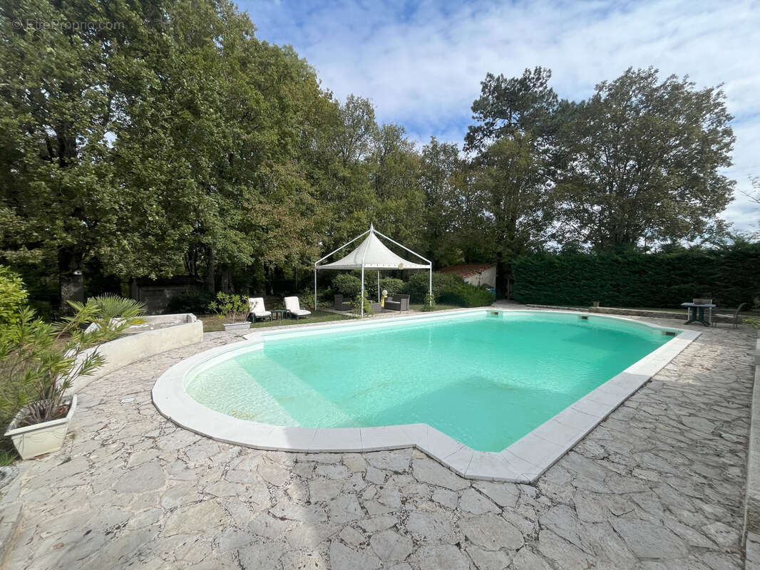 Maison de plain-pied avec piscine à Auch - photo 12