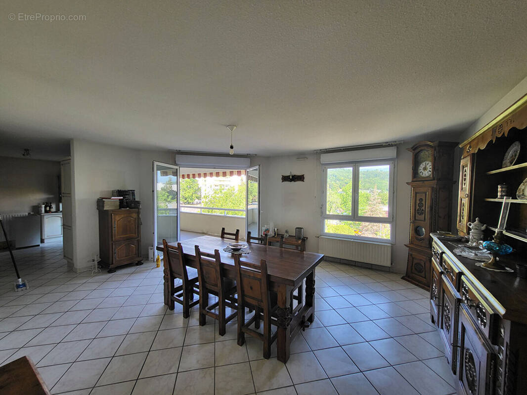 Appartement à COGNIN
