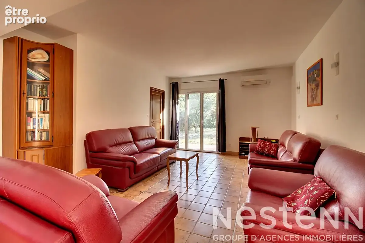 A VENDRE DRAGUIGNAN - Propriété d'environ 240 m² avec deux maisons, studio indépendant, piscine et dépendances sur 3 000 m² de t - photo 15