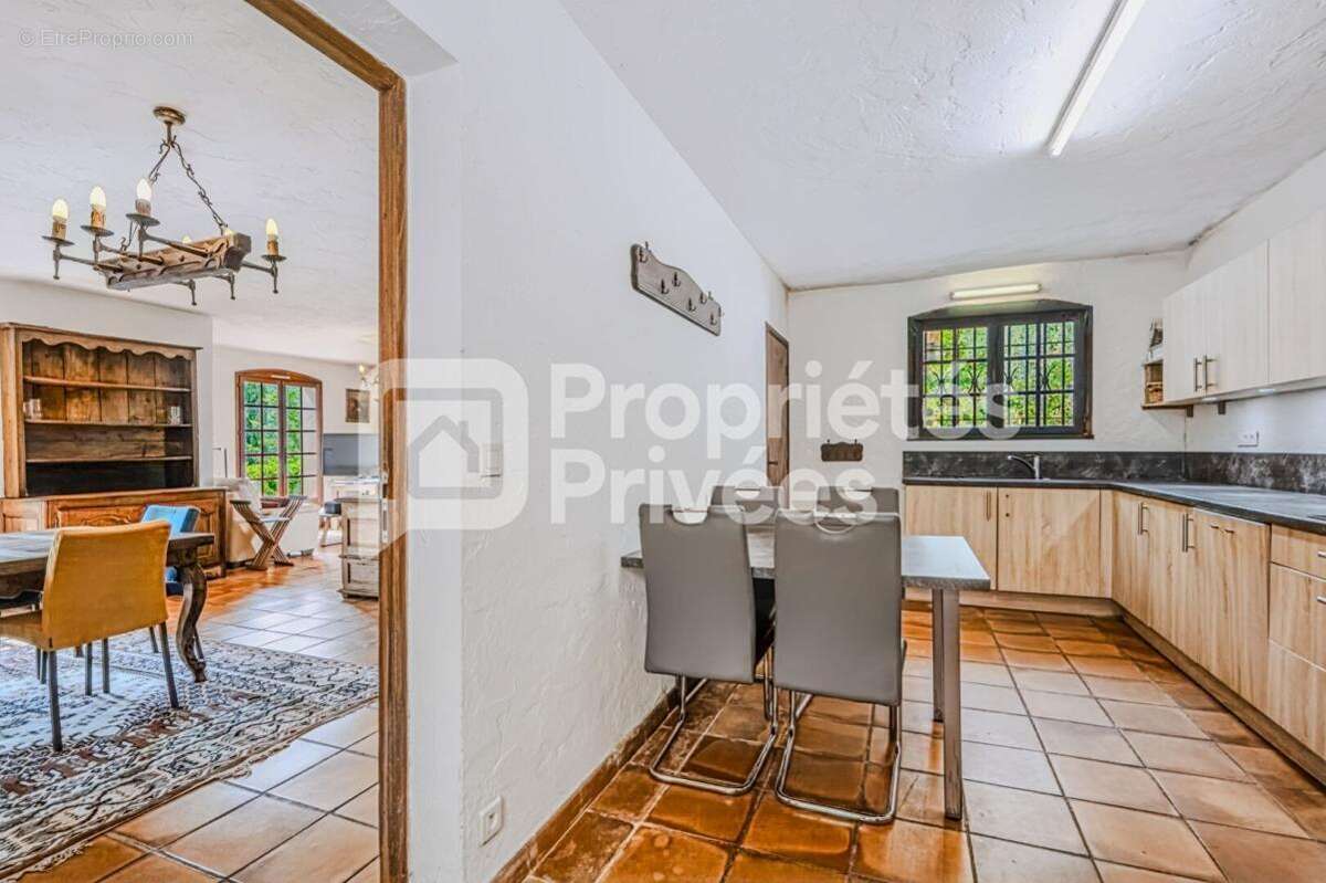 Maison à AURIBEAU-SUR-SIAGNE