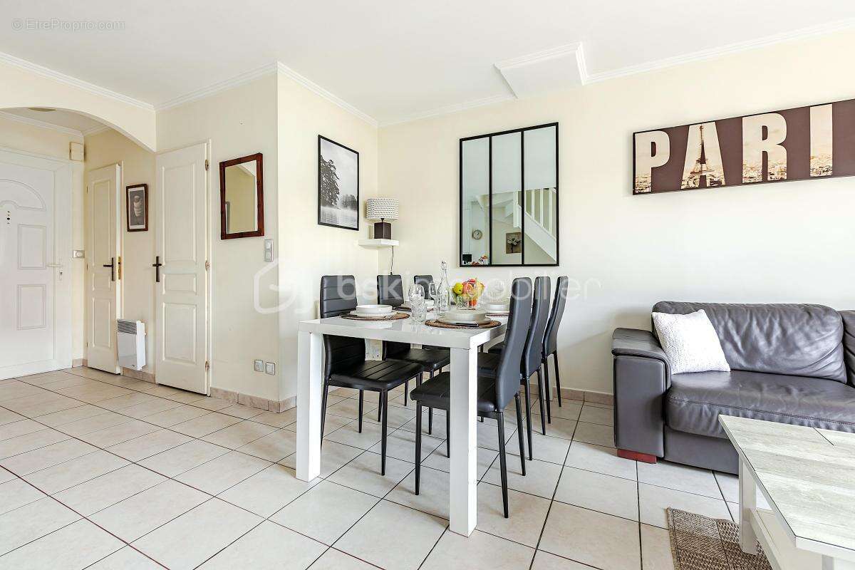 Maison à CHILLY-MAZARIN